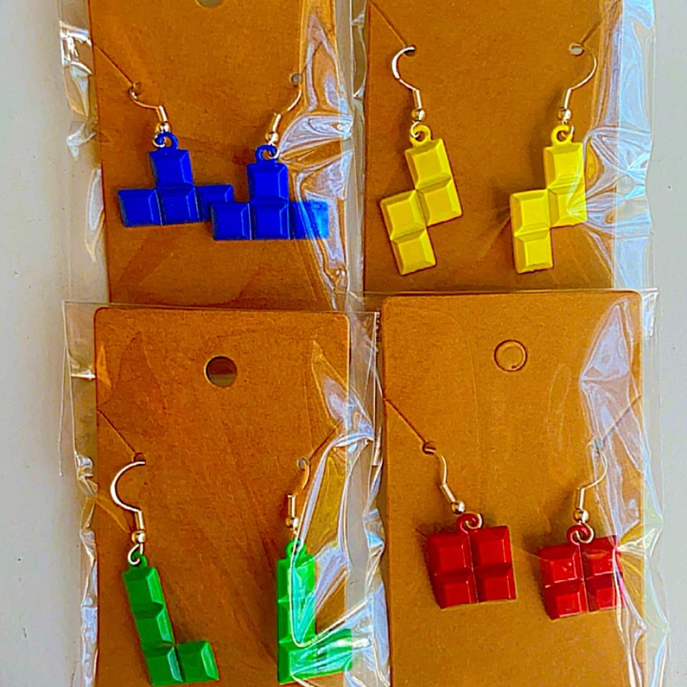 Game earrings
